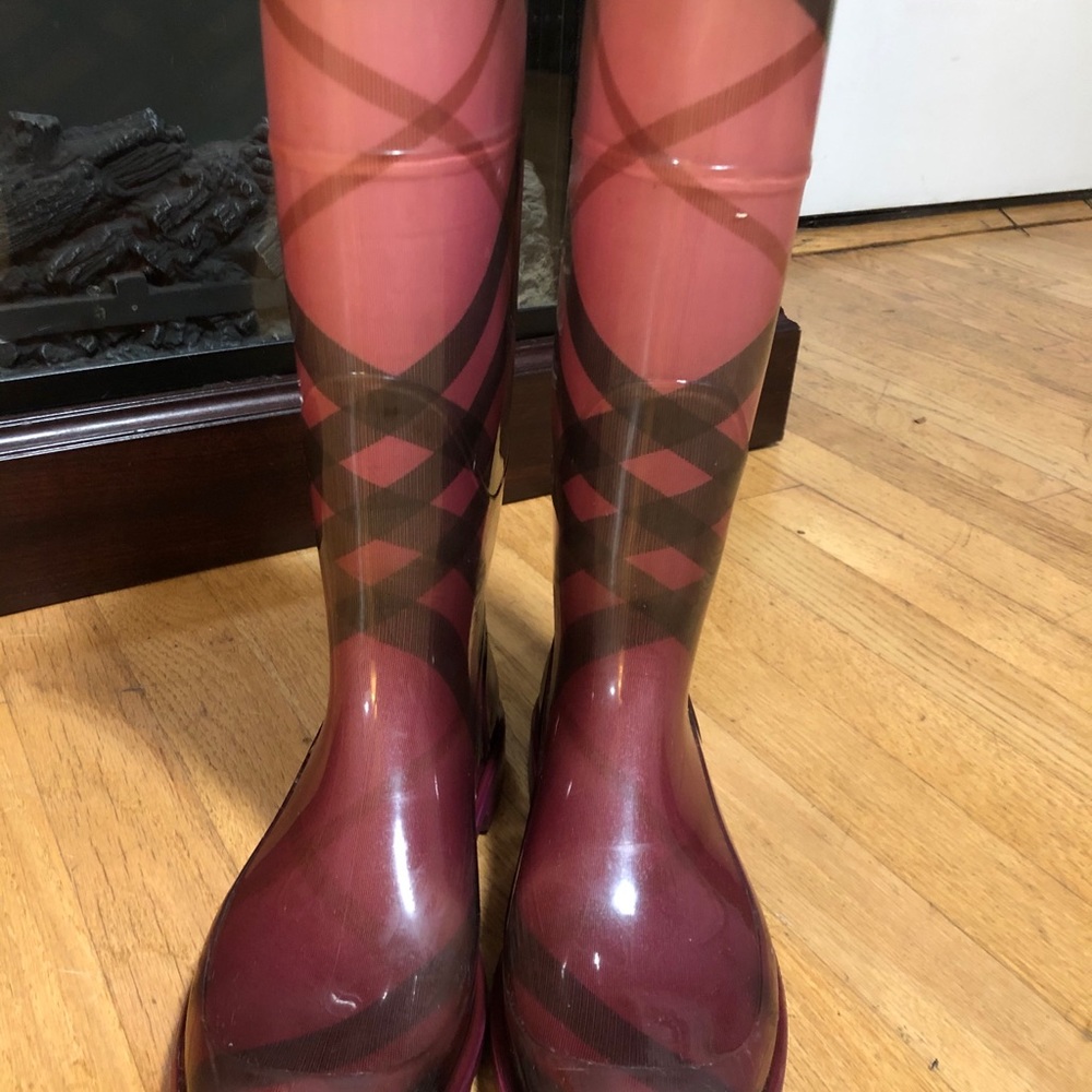 Burberry rain boots - Picture 3 of 5